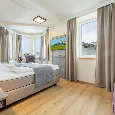 Fischer Hotel 3*