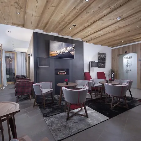 Fischer Hotel 3*